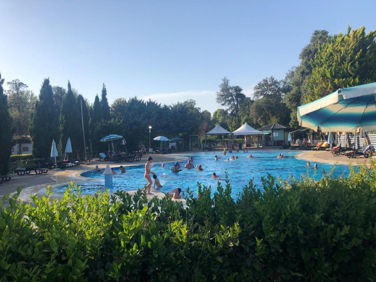 וירג'יו Zona Rosa 5 Chalet Mit Klimaanlage Und Wlan מראה חיצוני תמונה